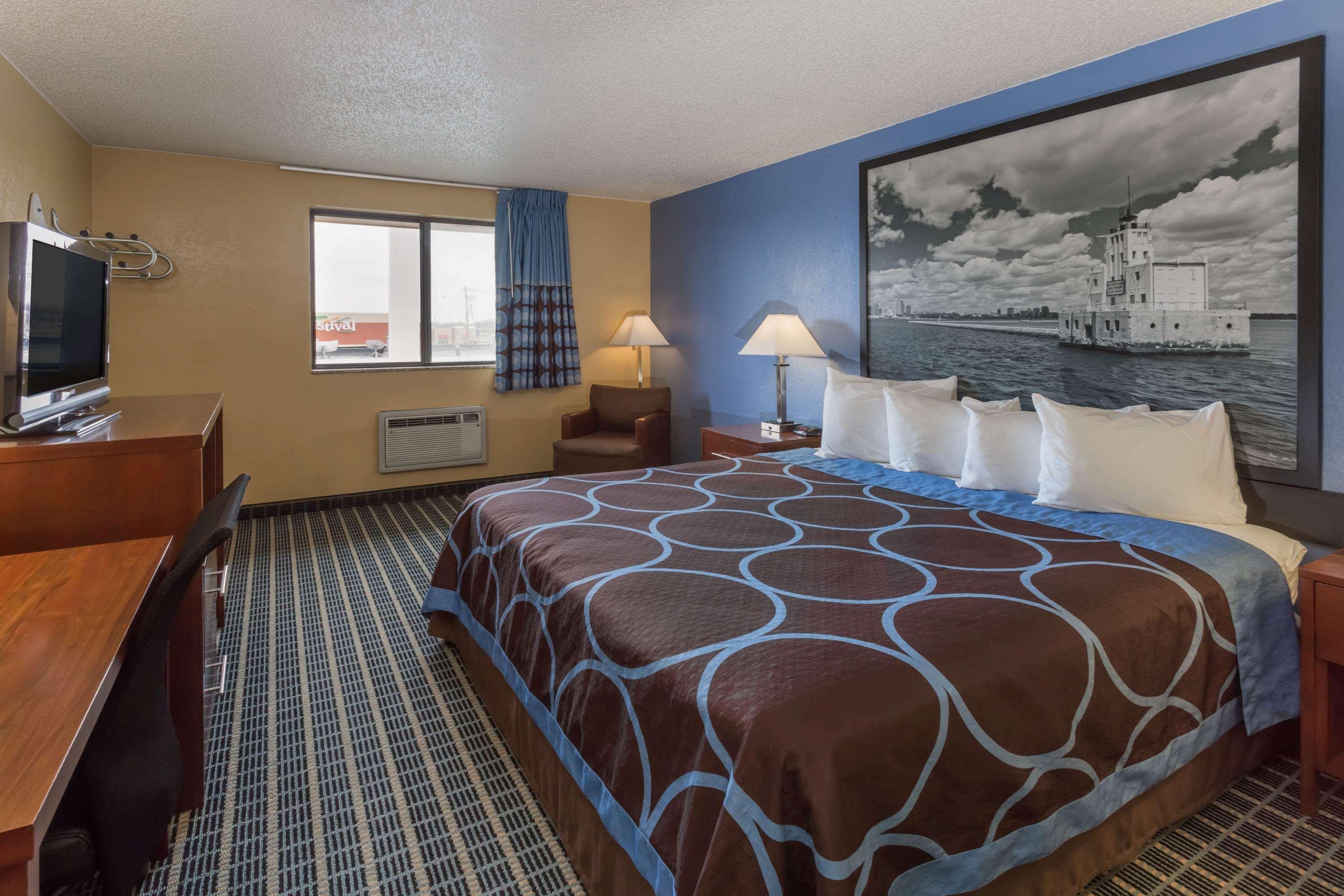 Super 8 By Wyndham Janesville Exterior foto